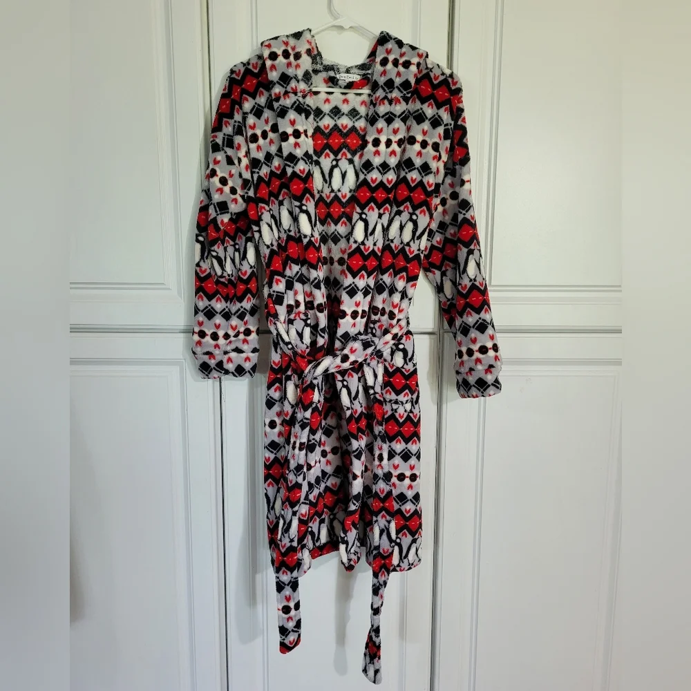 Vera Bradley Red and Black Penguin Plush Hooded Robe, Size Small/Medium, S/M